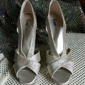 Gold Sparkling Party Heels